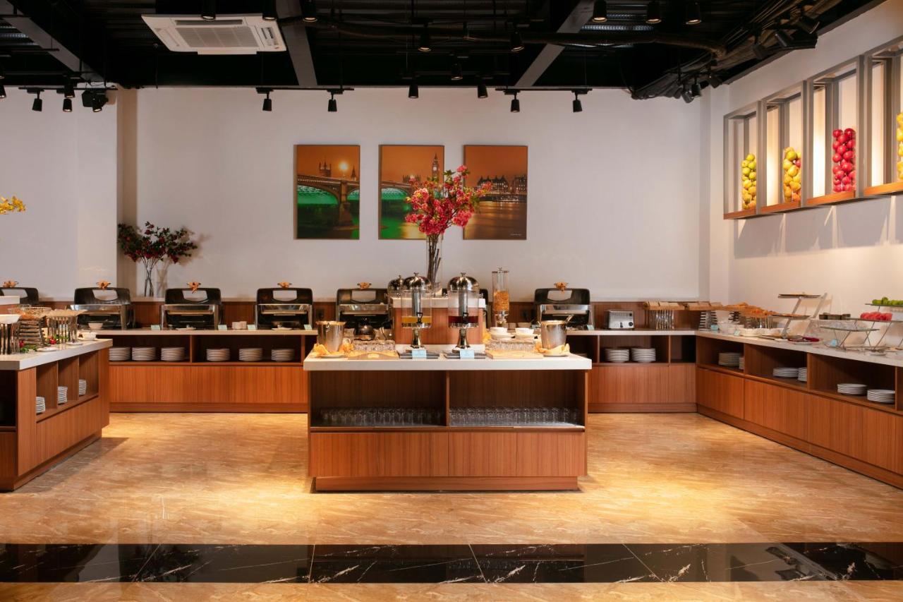Nesta Hotel Danang Exterior photo