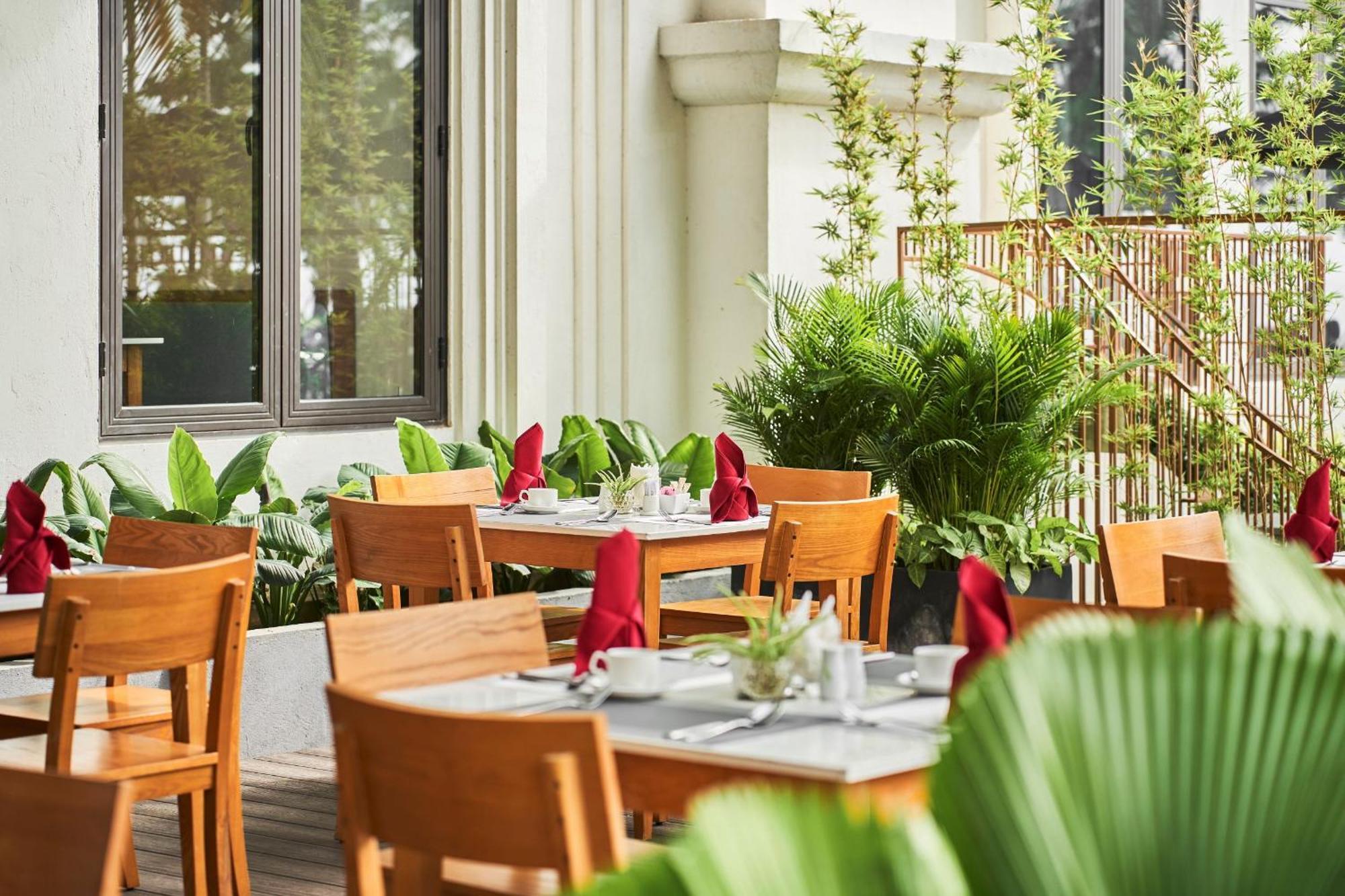 Nesta Hotel Danang Exterior photo
