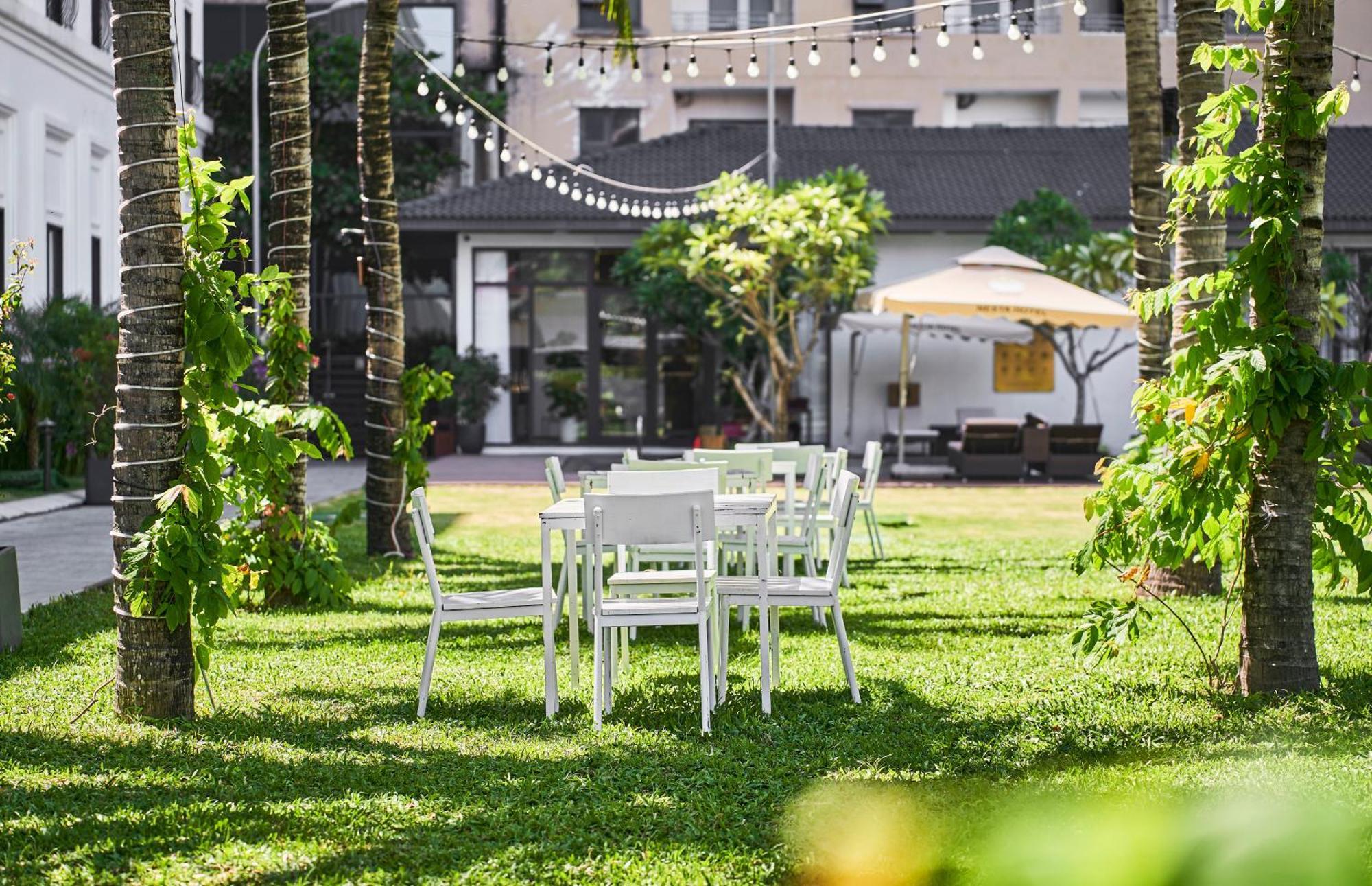 Nesta Hotel Danang Exterior photo